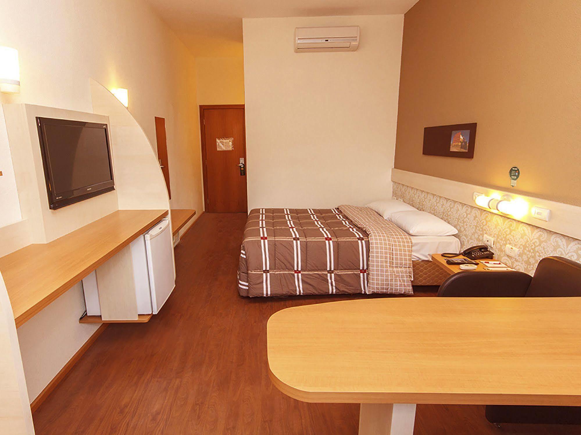 Hotel 10 Uniao Da Vitoria Ngoại thất bức ảnh